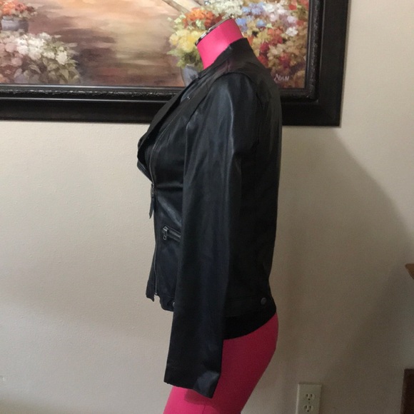 Velvet by Graham & Spencer Black Faux Leather Jacket Small Moto Biker Zip Pocket - Picture 2 of 8